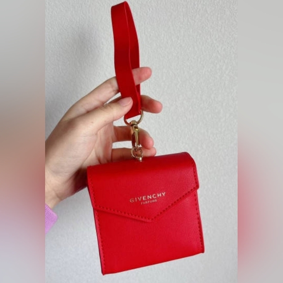 GIVENCHY Beaute Mini size crossbody bag - Picture 6 of 9